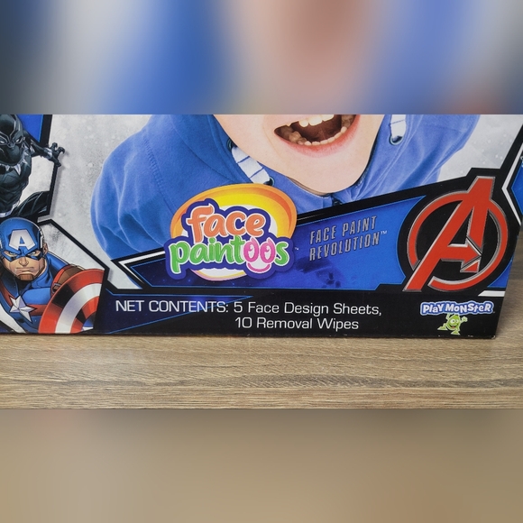 Marvel Avengers Superhero Face Paint Kit - Blue and Red - Picture 13 of 15